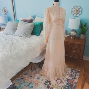 Vintage long sleeve lace dress